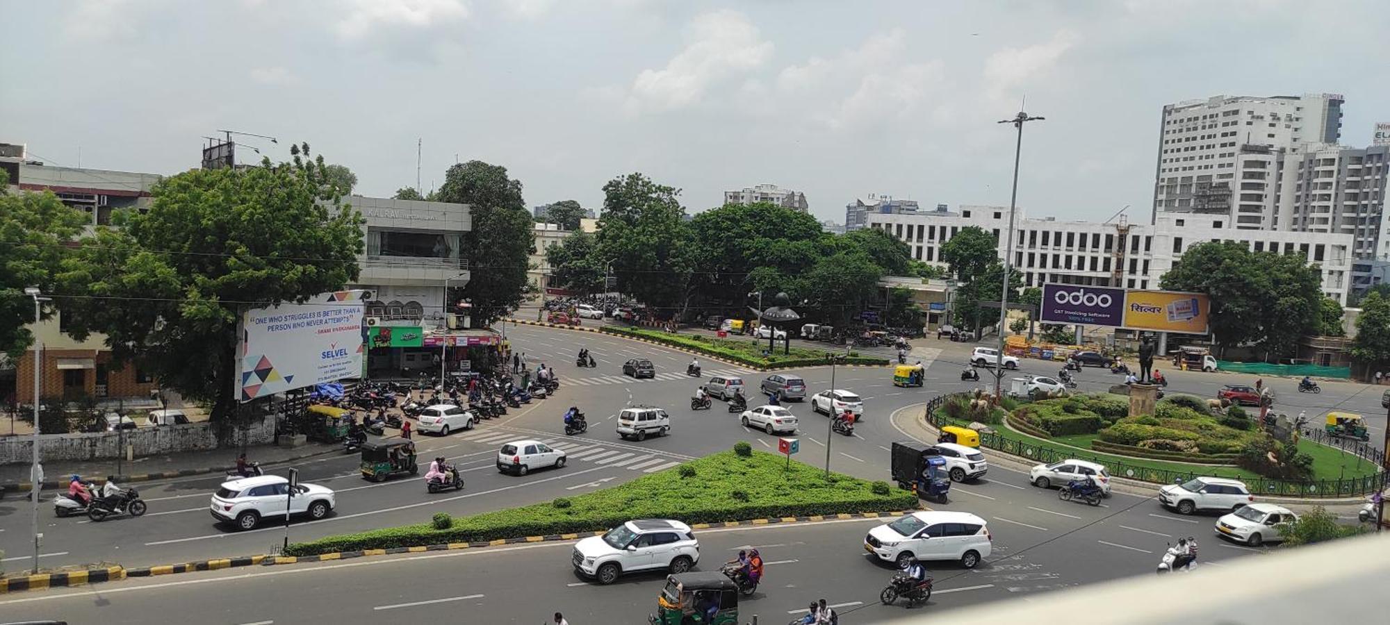 Hotel Earth Inn, Subhash Bridge, Rto Circle, Ahmedabad Buitenkant foto