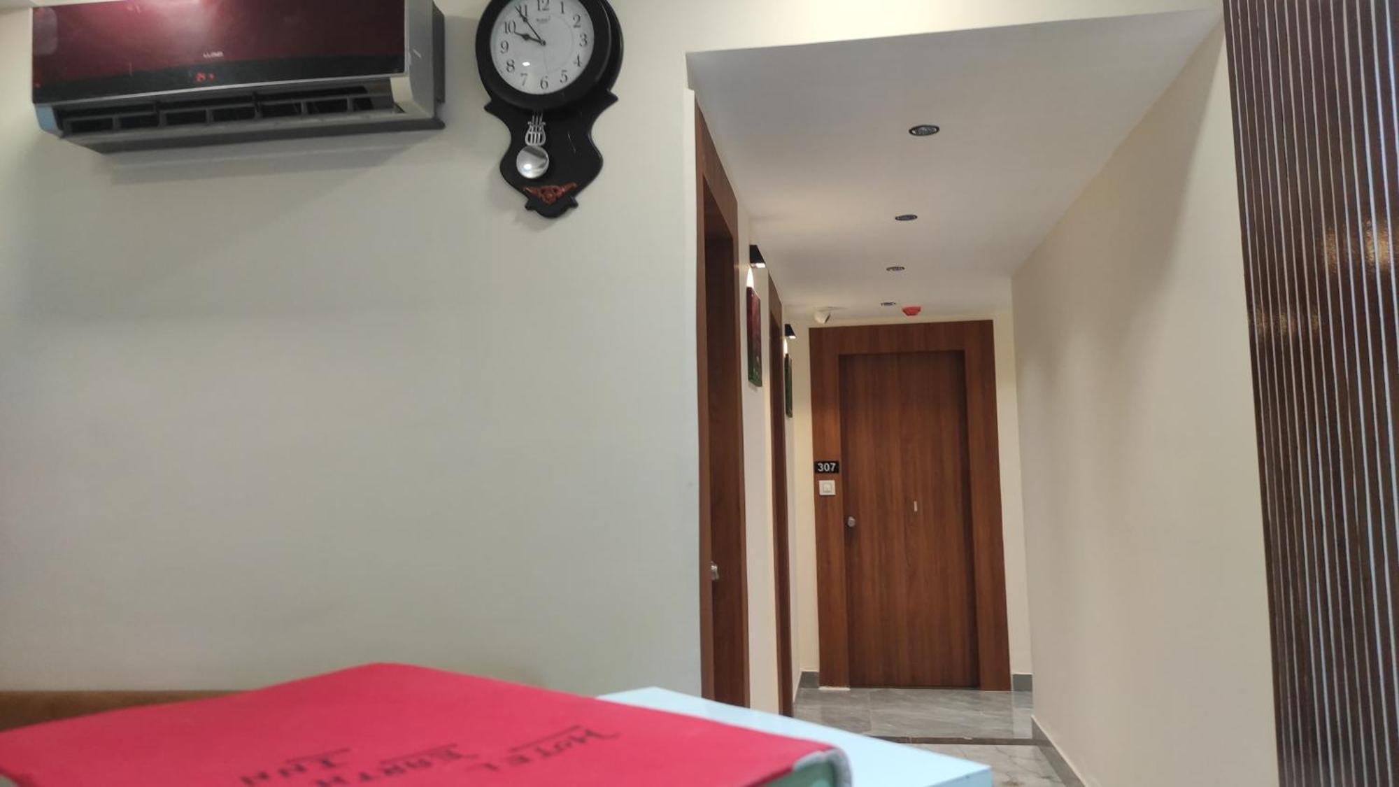 Hotel Earth Inn, Subhash Bridge, Rto Circle, Ahmedabad Buitenkant foto