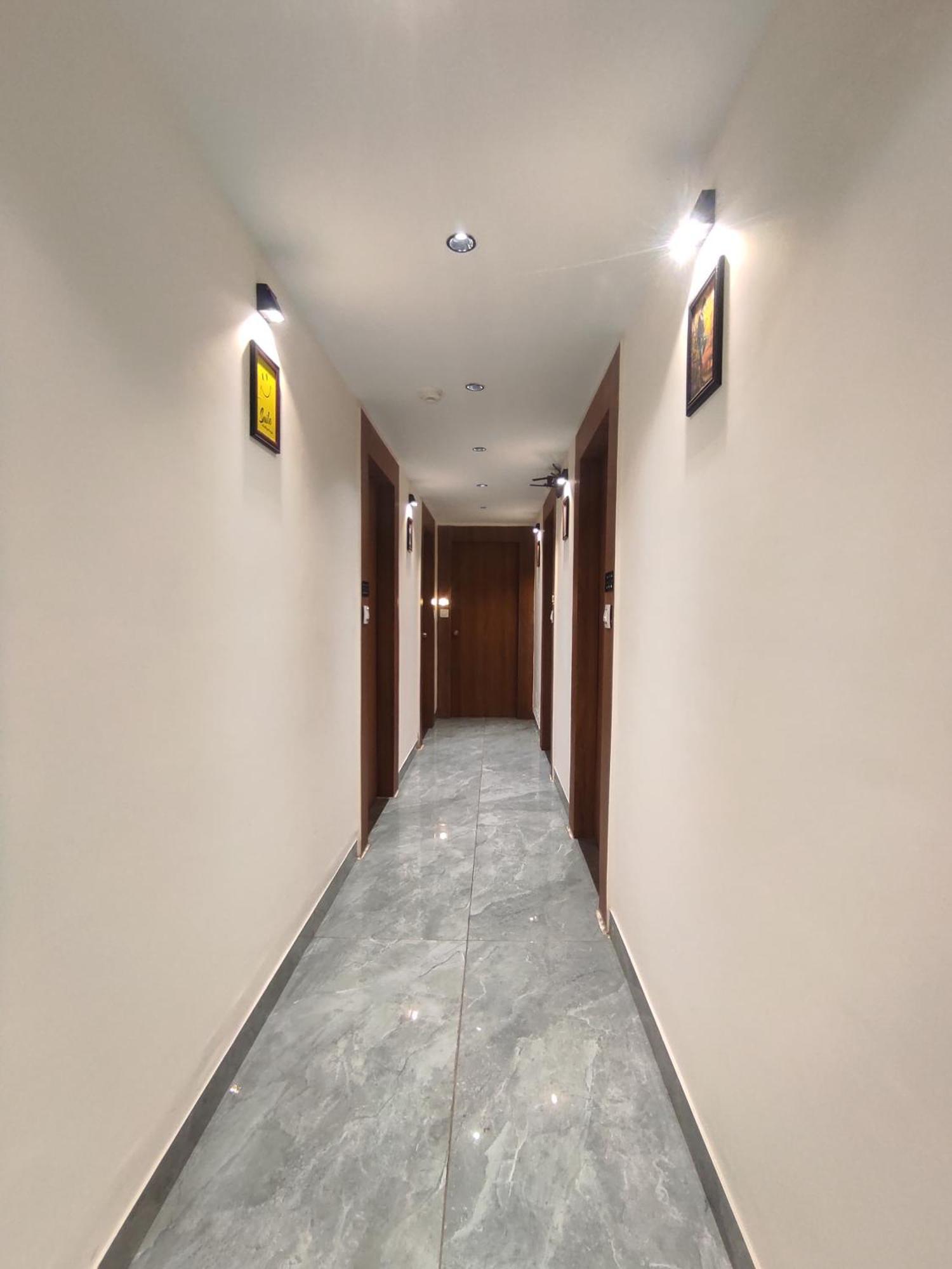 Hotel Earth Inn, Subhash Bridge, Rto Circle, Ahmedabad Buitenkant foto